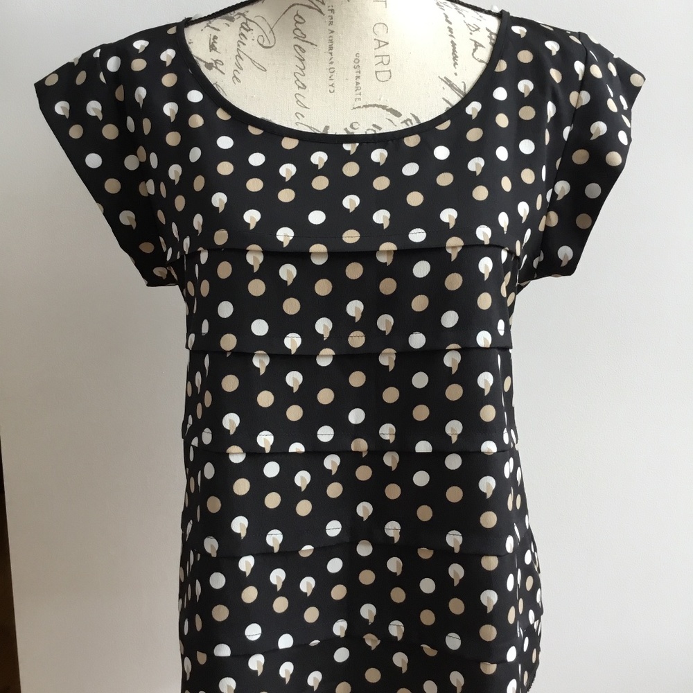 Maurices polka dot ruffle front short sleeve top